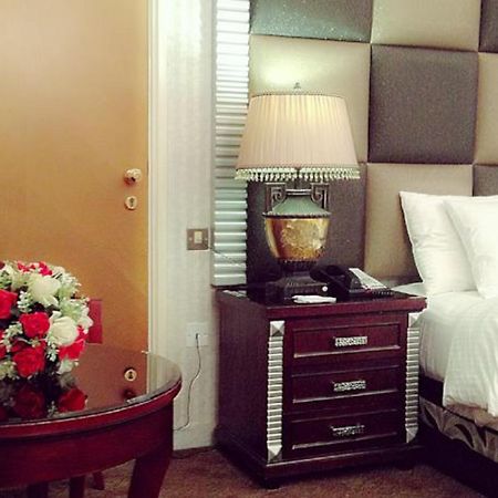 Abjad Grand Hotel Dubai Bagian luar foto