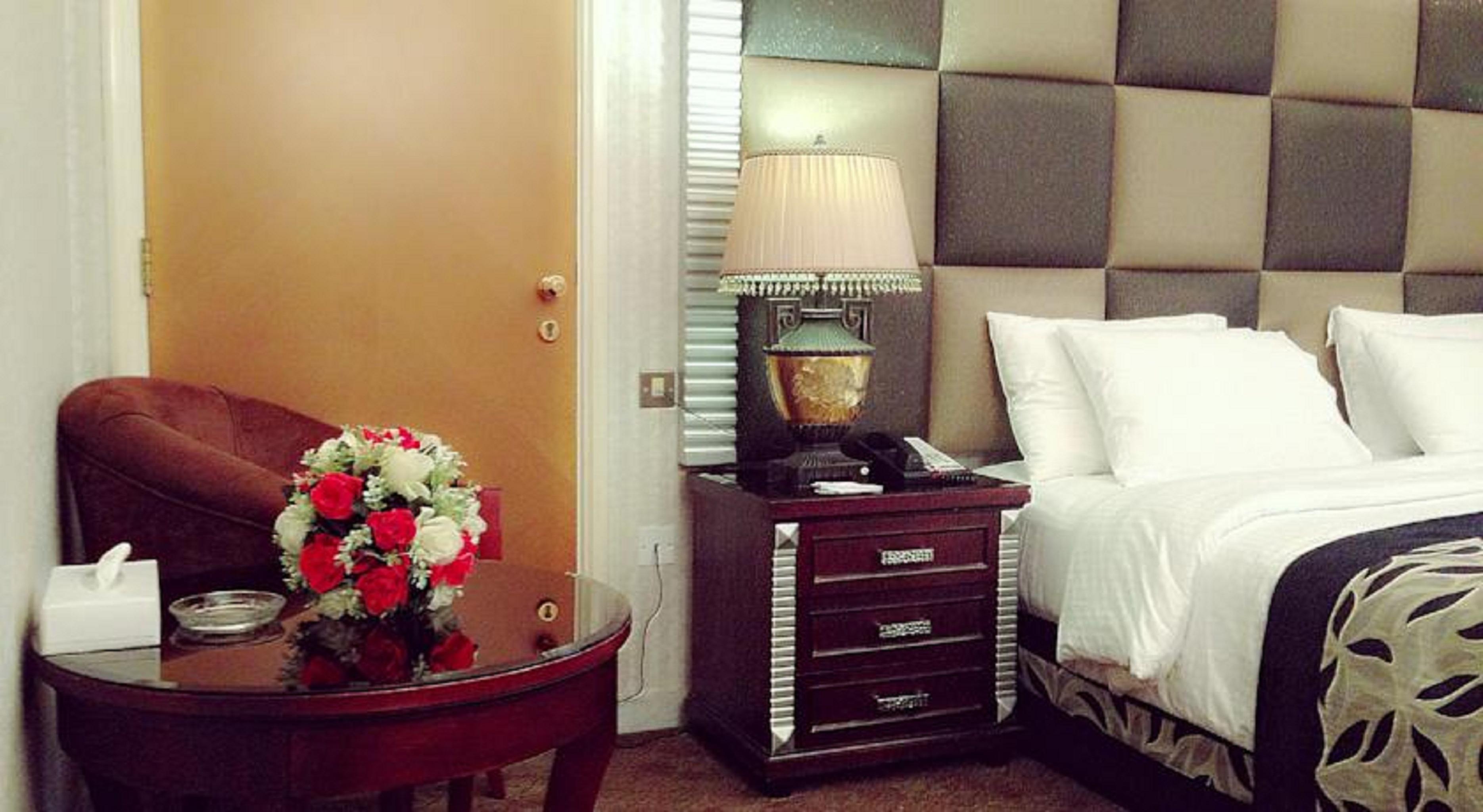 Abjad Grand Hotel Dubai Bagian luar foto
