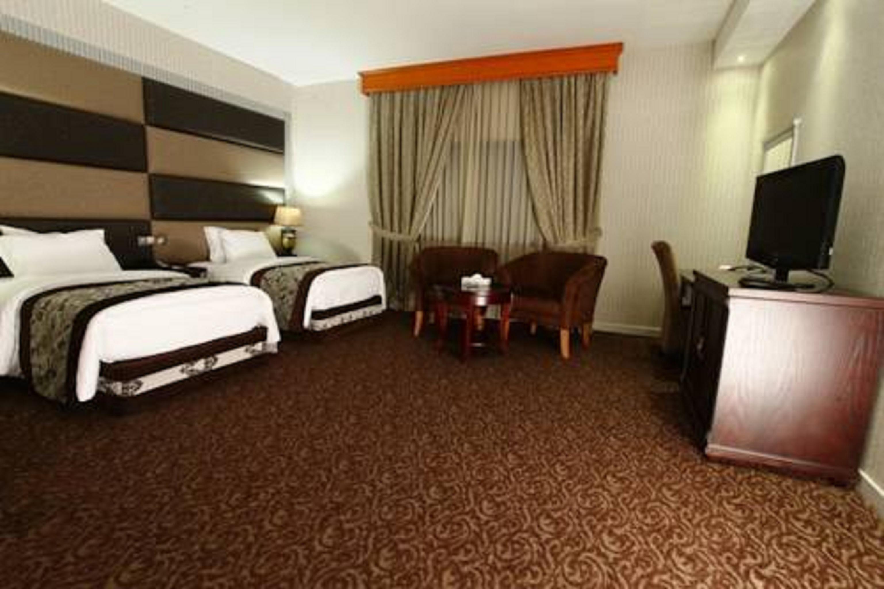 Abjad Grand Hotel Dubai Bagian luar foto