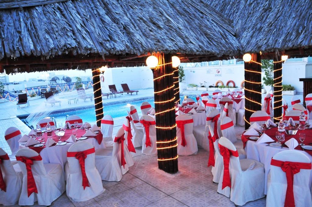Abjad Grand Hotel Dubai Bagian luar foto
