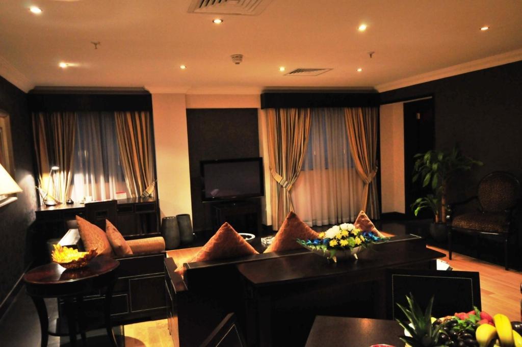 Abjad Grand Hotel Dubai Bagian luar foto