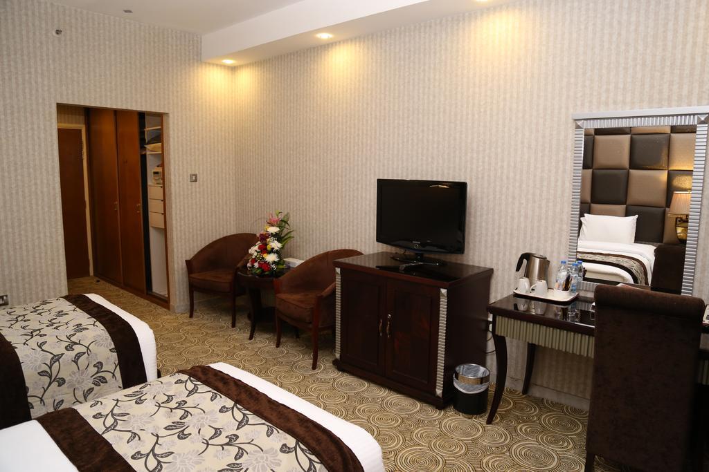 Abjad Grand Hotel Dubai Bagian luar foto