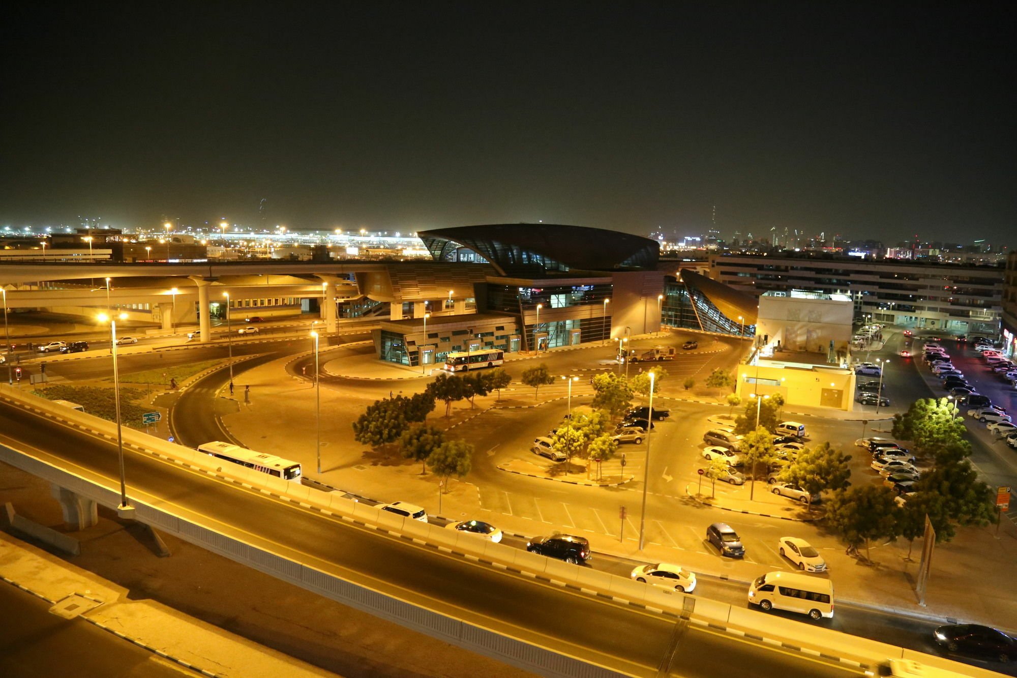 Abjad Grand Hotel Dubai Bagian luar foto